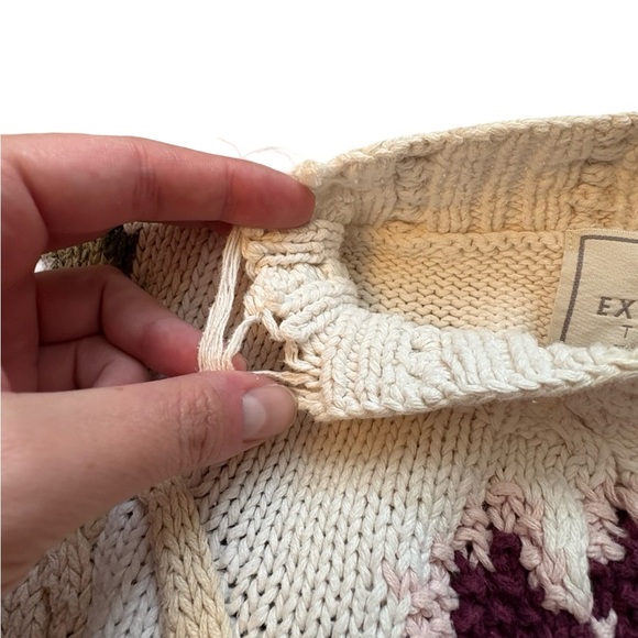 Elegant Cream Floral Turtleneck Sweater - Picture 6 of 15